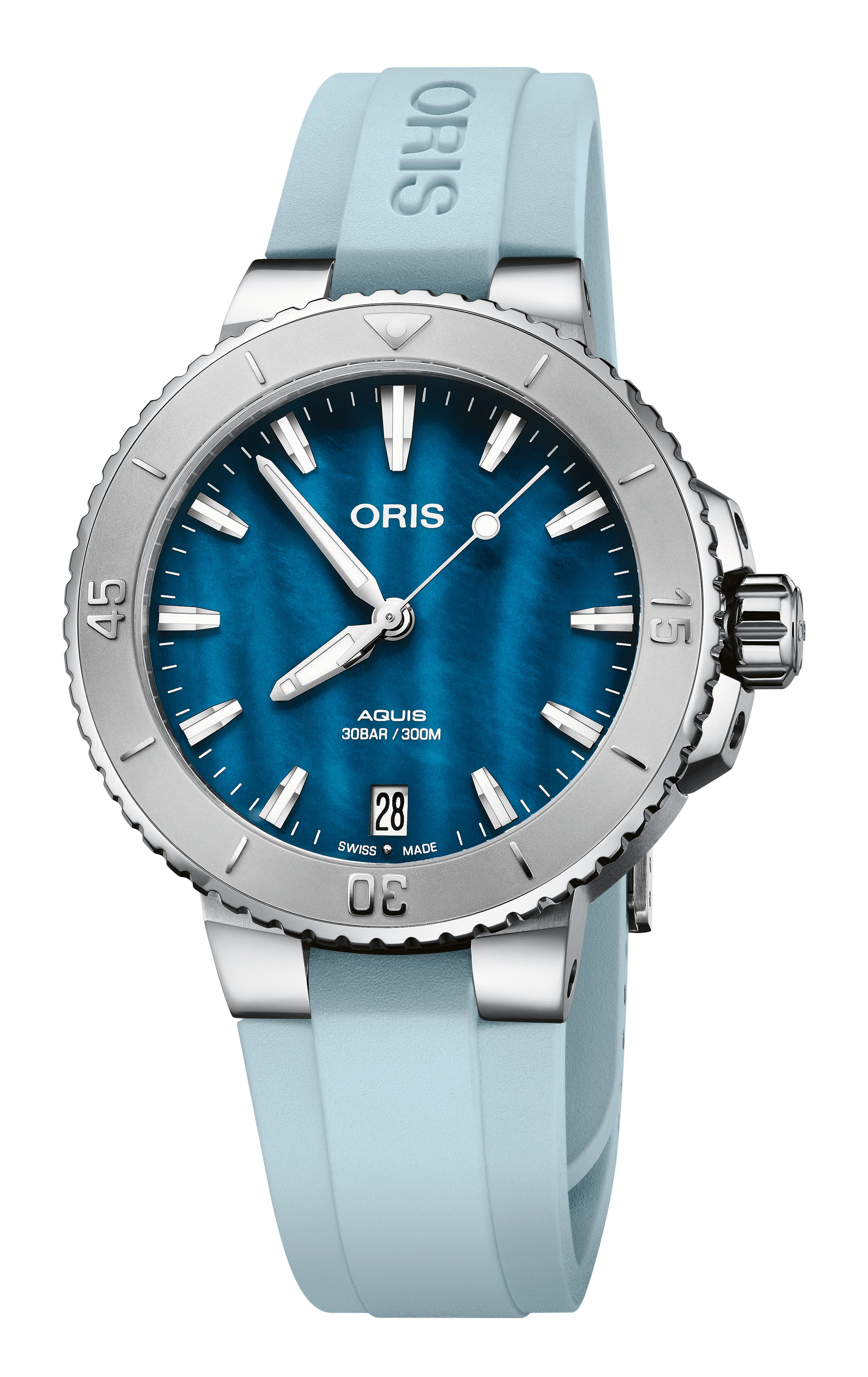 Rado captain cook discount vs oris aquis