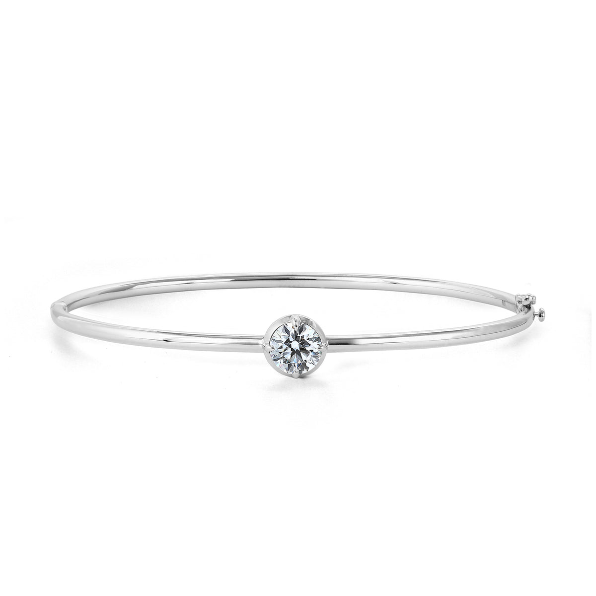 Clarity Diamond™ Signature Lab Grown Round Diamond Hinged Bangle