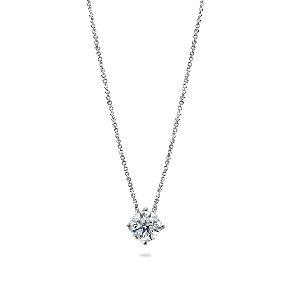 Clarity Diamond 18k Round Pendant