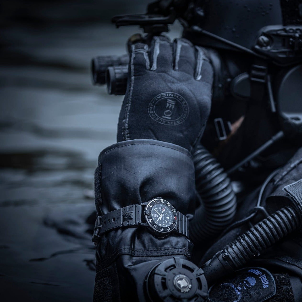 Navy SEAL Heritage 3001.H – Gem Bijou